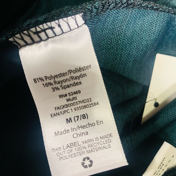 Flare Leg Pants for Girls NWT Girls Size Medium (7/8)
Color Black (Plaid) - Picture 8 of 9